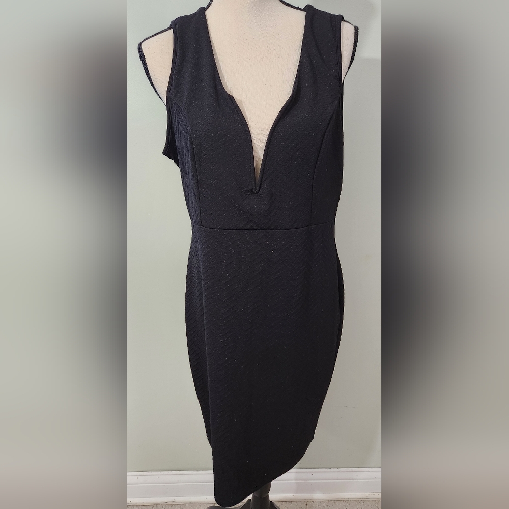Sparkly black dress - Picture 2 of 5
